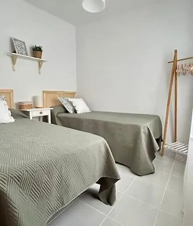 Calle Larga 43/2 Apartment *